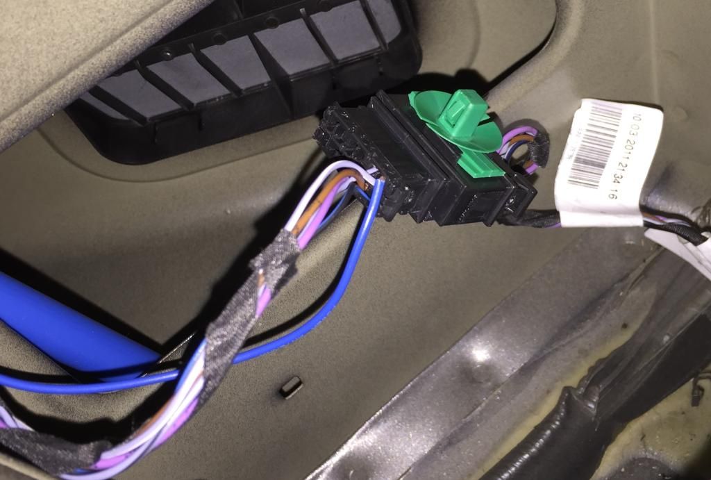 Install Rear View Camera Rvc To Rns