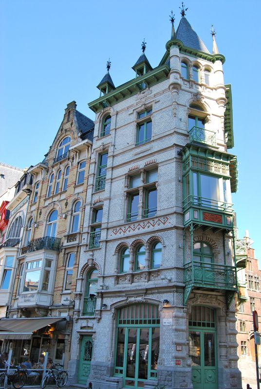 http://i1309.photobucket.com/albums/s632/LeBruxellois/Gand/DSC_0173b_zpsf20162a0.jpg