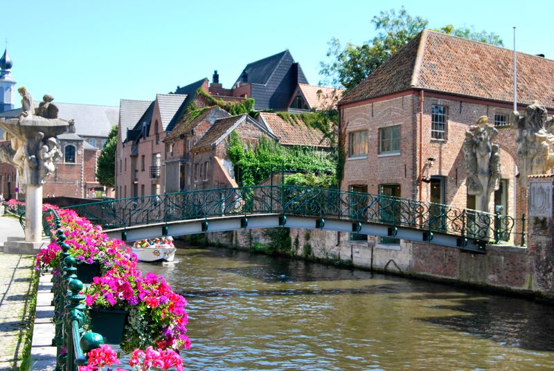 http://i1309.photobucket.com/albums/s632/LeBruxellois/Gand/DSC_0192b_zpsf8f18e5c.jpg