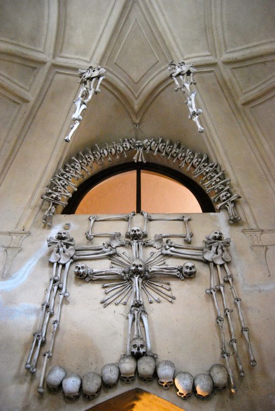 http://i1309.photobucket.com/albums/s632/LeBruxellois/Kutna%20Hora/DSC_0004b_zps8aece227.jpg