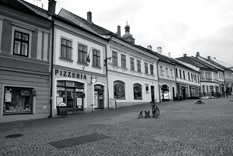 http://i1309.photobucket.com/albums/s632/LeBruxellois/Kutna%20Hora/DSC_0110b_zps68ae9239.jpg