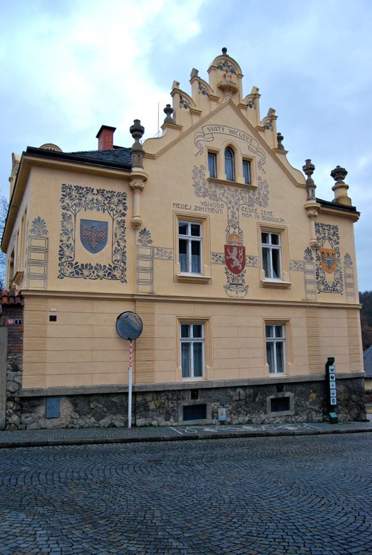 http://i1309.photobucket.com/albums/s632/LeBruxellois/Kutna%20Hora/DSC_0120b_zps0c5e7233.jpg