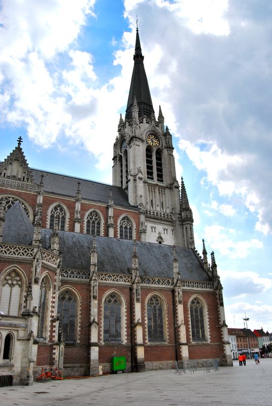 http://i1309.photobucket.com/albums/s632/LeBruxellois/Lille/DSC_0003b_zps04a48ab2.jpg