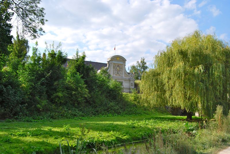 http://i1309.photobucket.com/albums/s632/LeBruxellois/Lille/DSC_0040b_zps84fa3b48.jpg