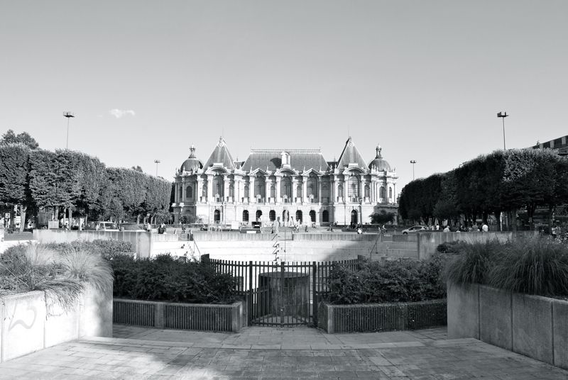 http://i1309.photobucket.com/albums/s632/LeBruxellois/Lille/DSC_0042b_zps5e2a5968.jpg