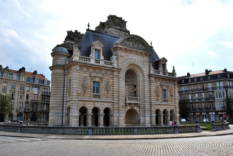 http://i1309.photobucket.com/albums/s632/LeBruxellois/Lille/DSC_0080b_zps51397a1c.jpg