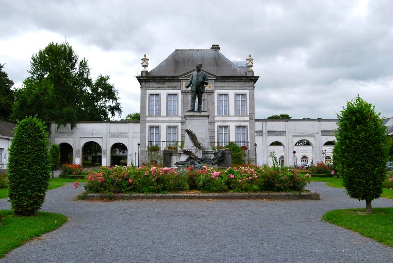 http://i1309.photobucket.com/albums/s632/LeBruxellois/Tournai/DSC_0151b_zps63be6209.jpg
